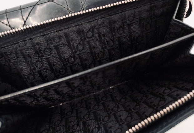 Lady Dior Black trifold long
wallet, silver hardware, patent leather