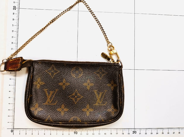 Louis Vuitton LV classic monogram mini pochette accessories bag