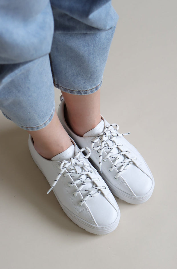 Vanessa Leather Sneakers (White) - Our Daily Avenue