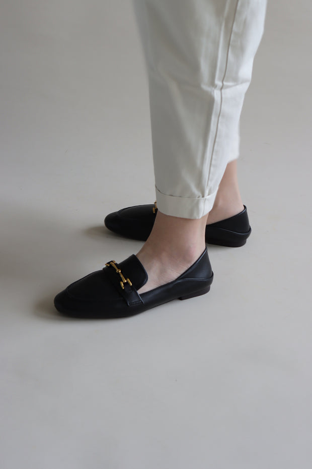 Iris Buckled Loafers (Black) - Our Daily Avenue