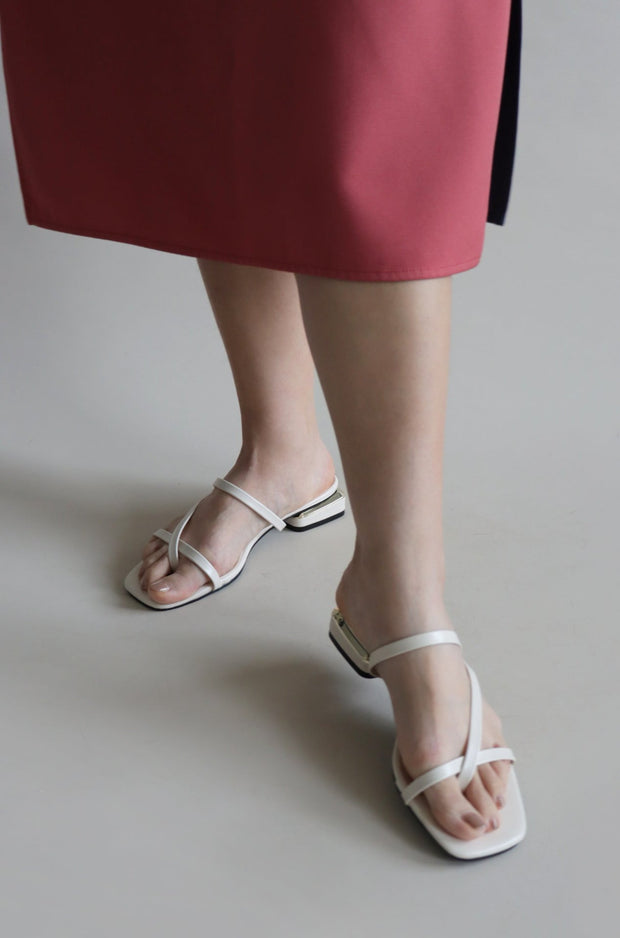 Oaklee Diagonal Sandals (Ivory) - Our Daily Avenue