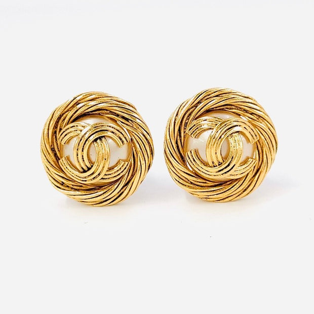 Vintage Chanel 94A cc logo and pearl gold clip on earrings