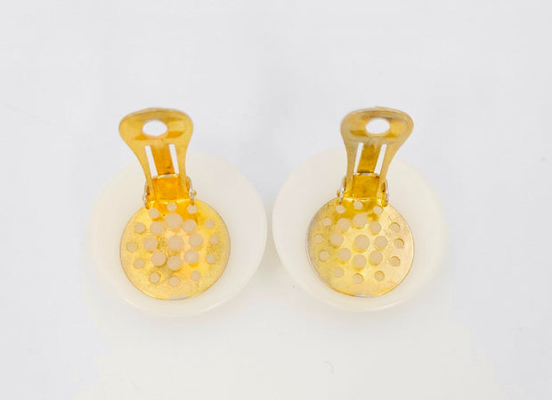 Vintage Chanel cc logo and pearl gold clip on earrings