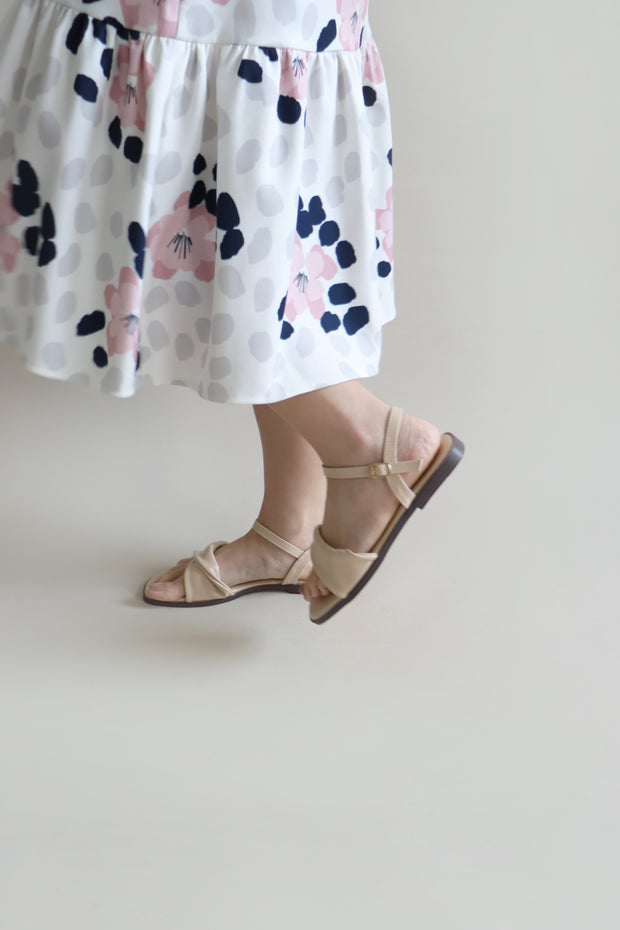 Elsie Overlapping Sandals (Beige) - Our Daily Avenue