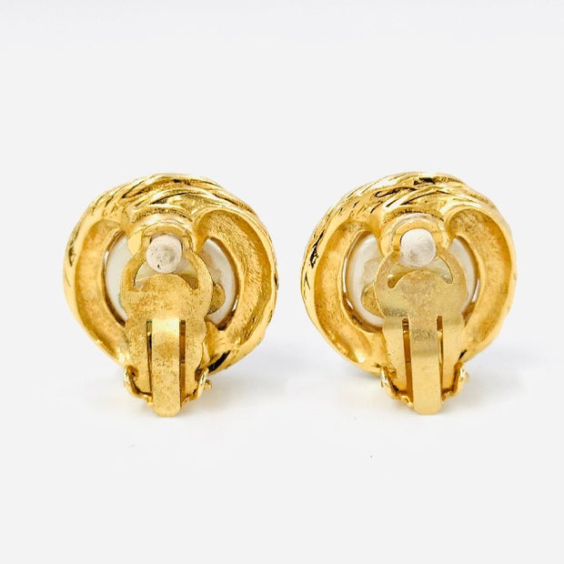 Vintage Chanel 94A cc logo and pearl gold clip on earrings