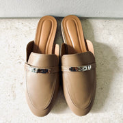 Frame Lock Mules Loafer (Taupe Brown)