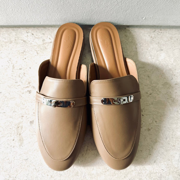Frame Lock Mules Loafer (Taupe Brown)