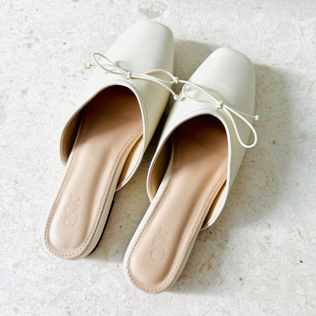 Cove Ribbon Bow Mule (Ivory White)