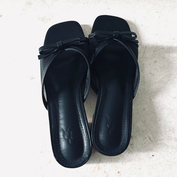 Lune Ribbon Bow Mesh Heels (Black)