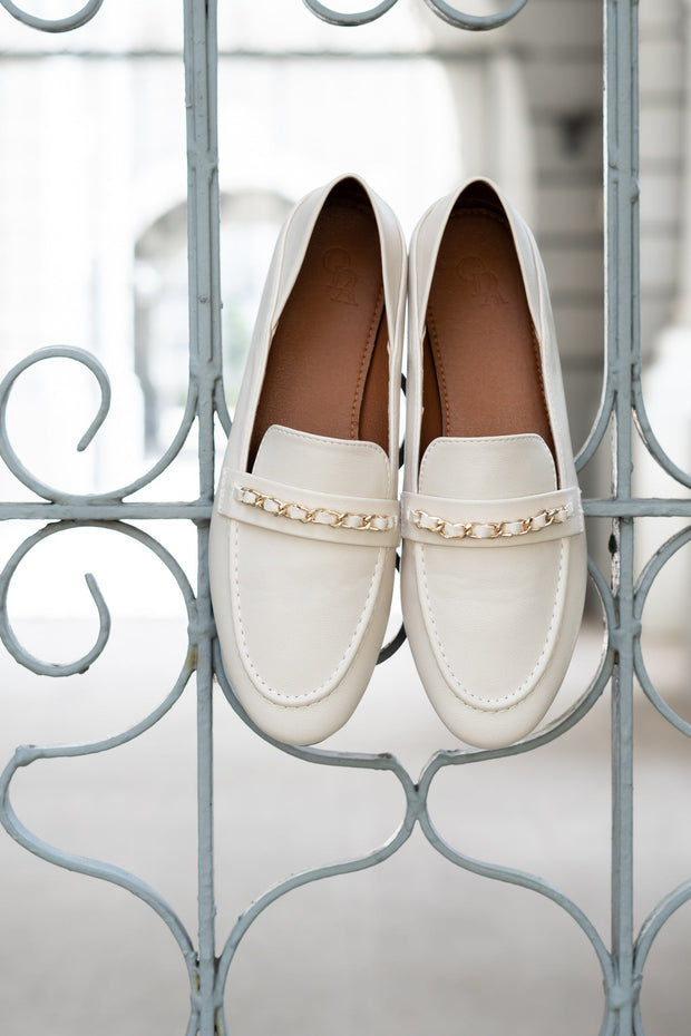 [Exclusive] Luna Chained Loafers (Ivory) - Our Daily Avenue